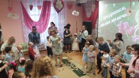 завершения праздника флешмоб с детьми и родителями
